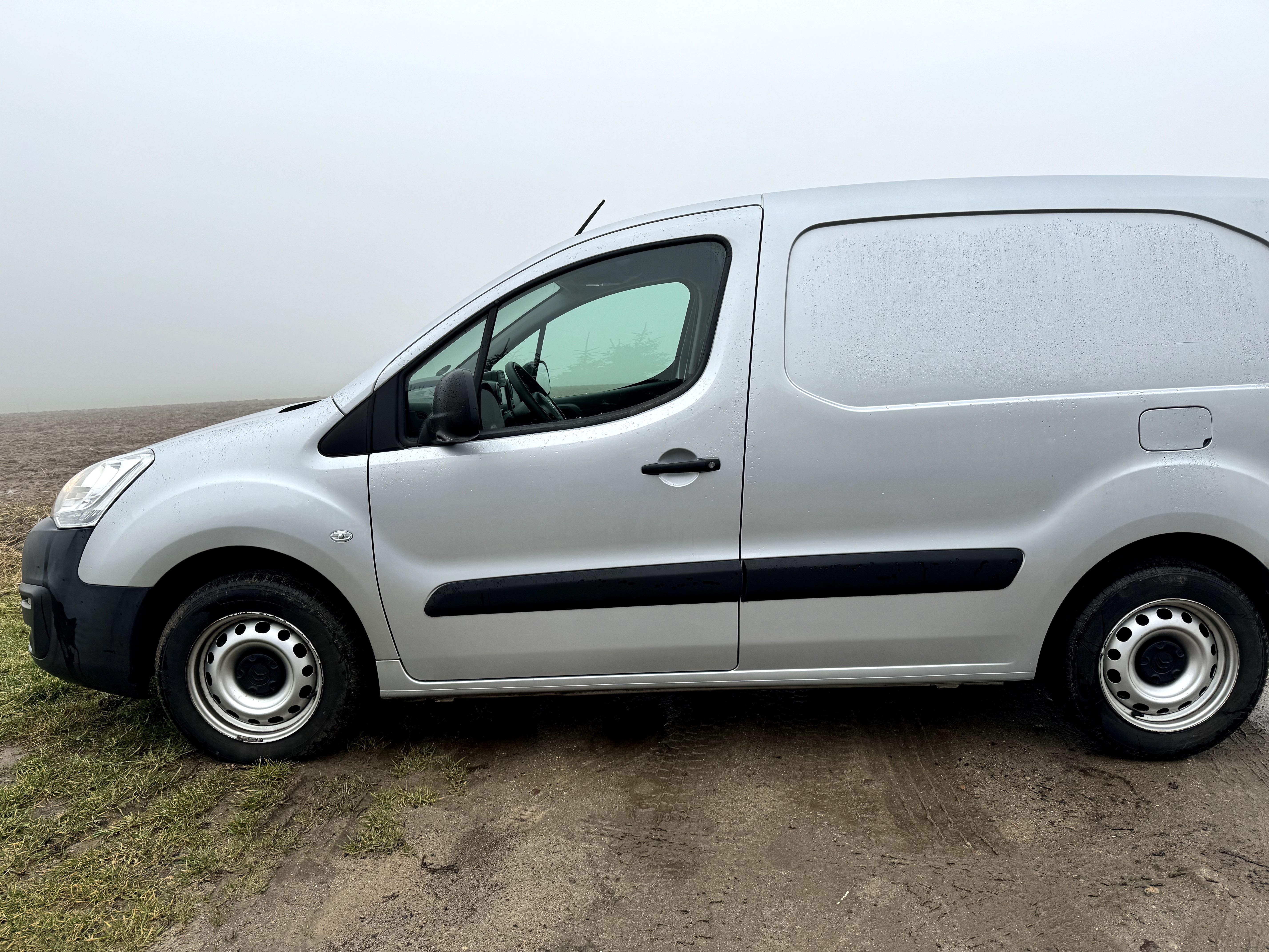 Citroen Berlingo 1.6 Blue HDi przebieg 99 100km