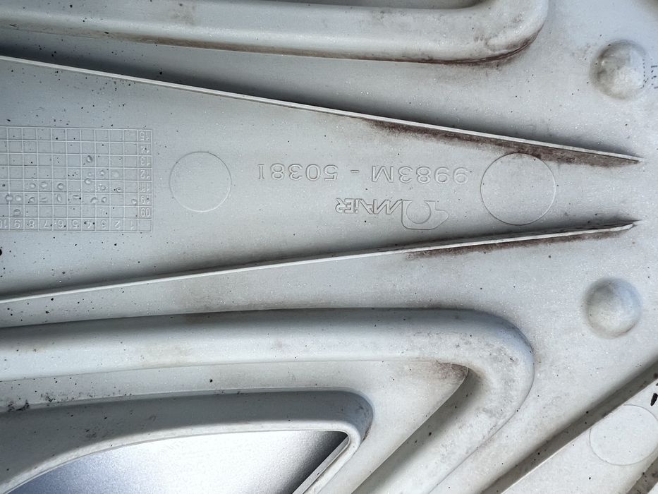 Oryginalne kołpaki 16 Nissan