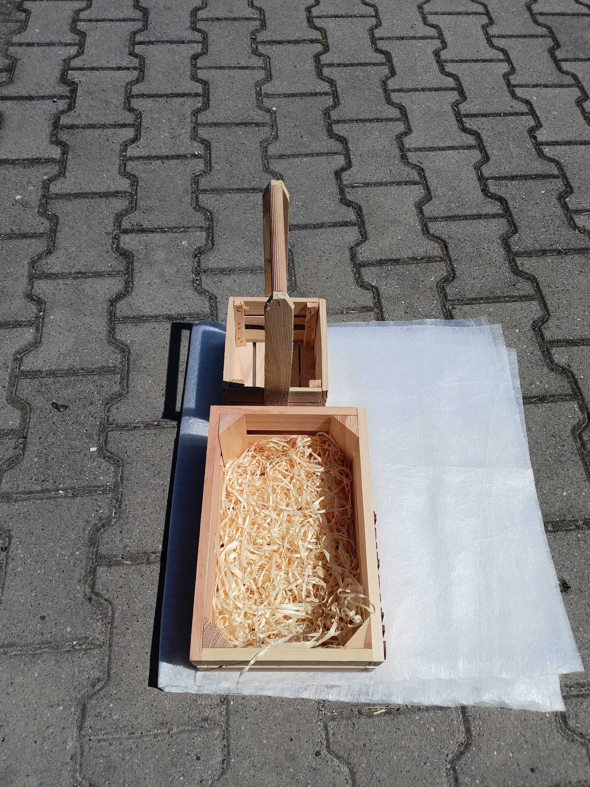 Skrzynka drewniana wesołych świąt.