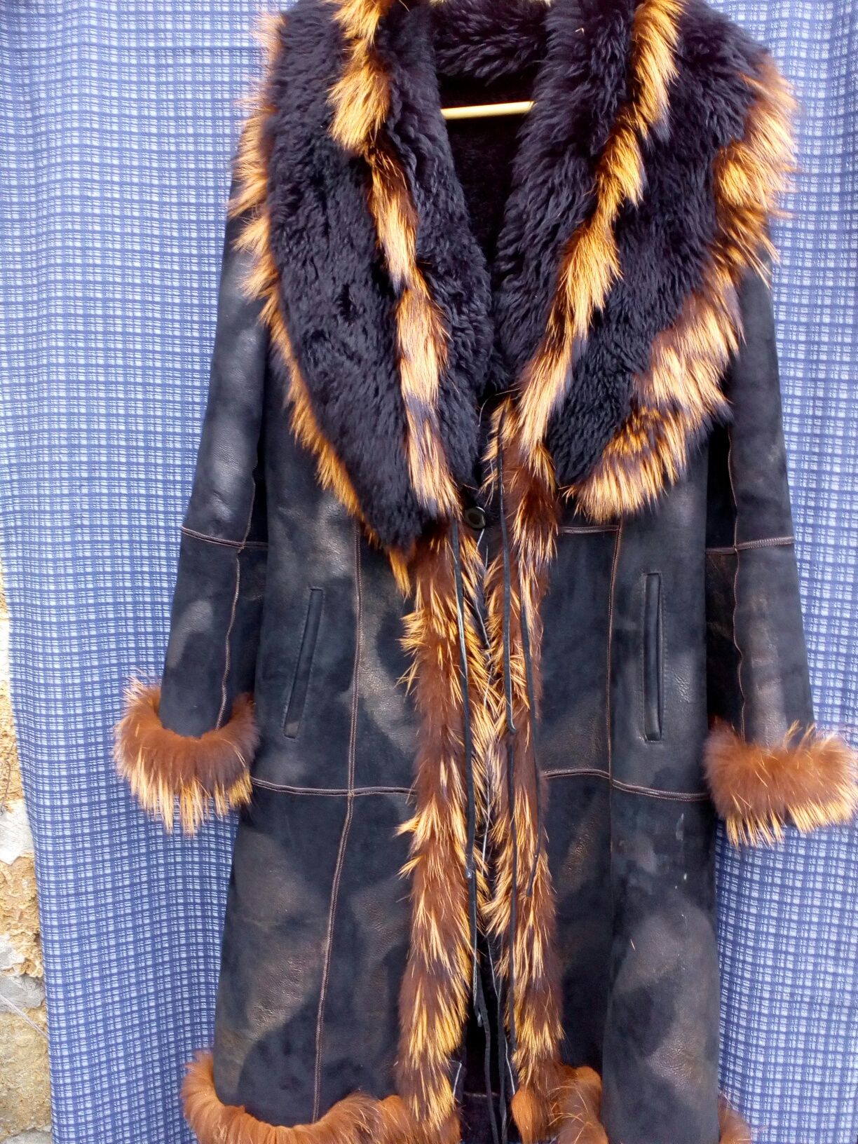 Фирменное  кожаное пальто  дублёнка  CARLOS Италия