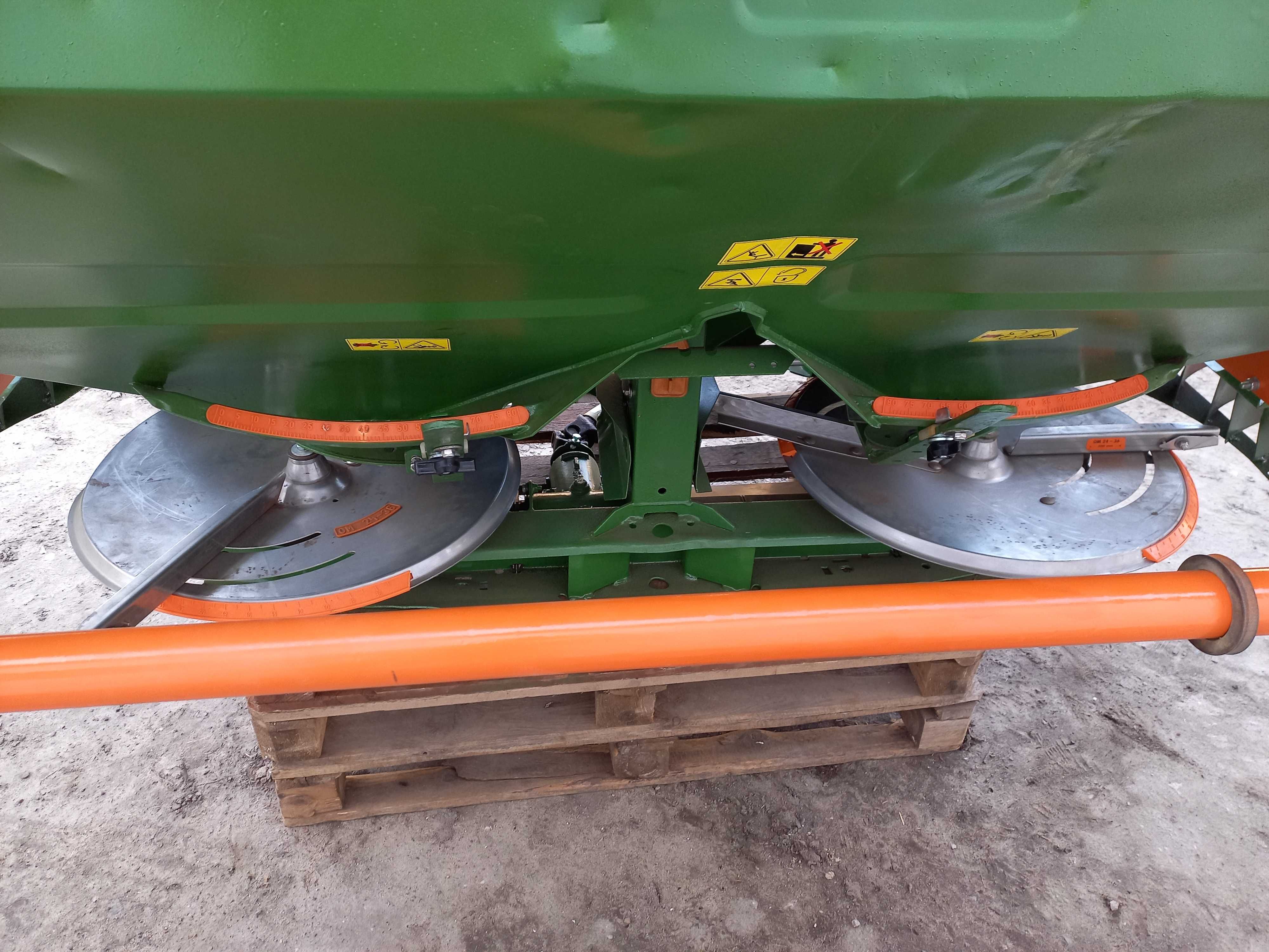 Rozsiewacz Amazone ZA-M Max 1500 L3000