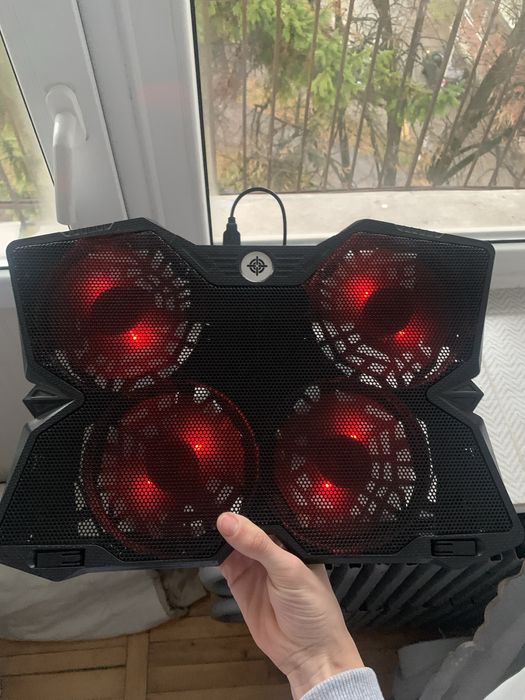 Охолоджувач, піставка для ноутбука