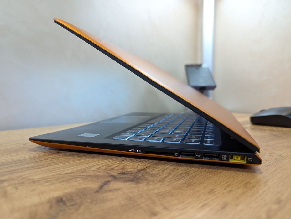 Ультрабук Lenovo IdeaPad U330p i3/4th 4/128