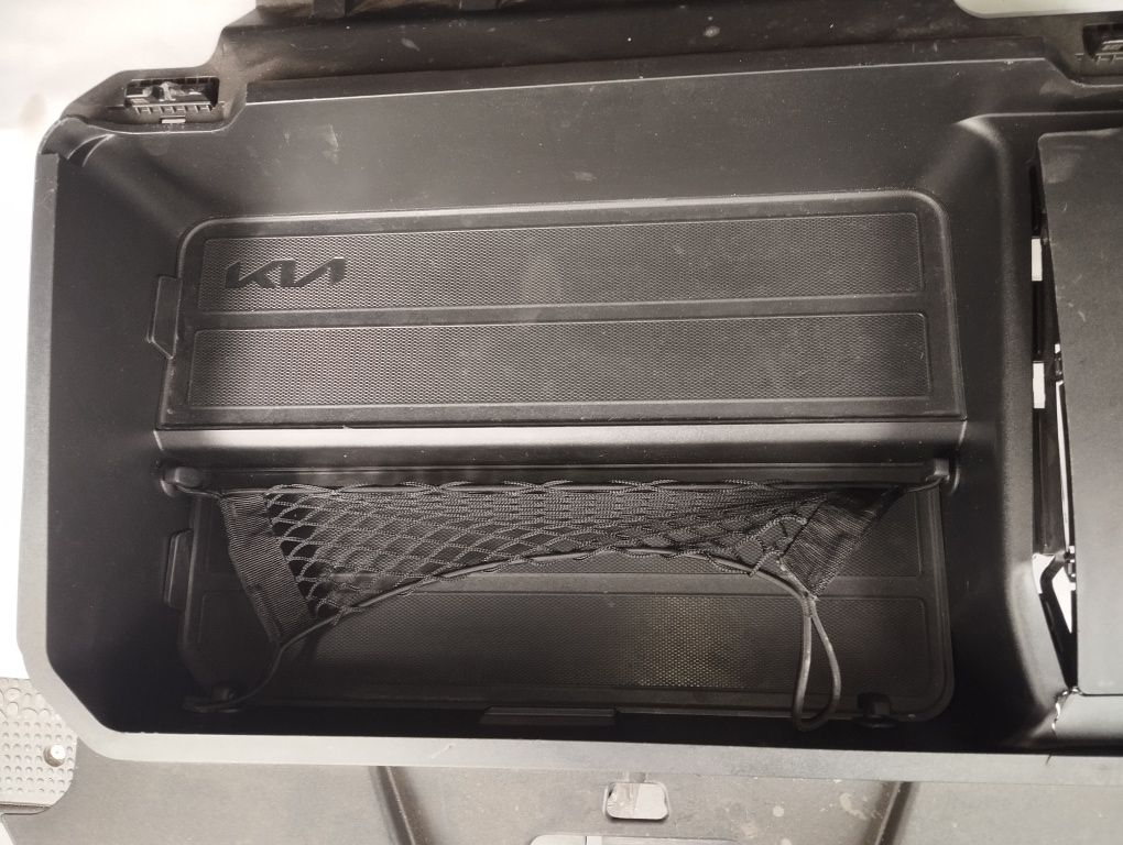 Бардачок Kia Niro EV 2023