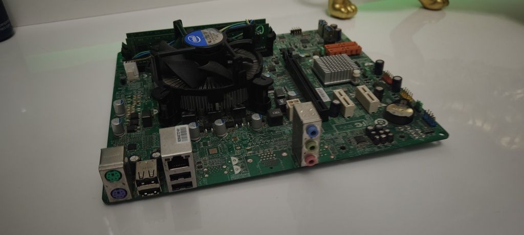 MSI 7728 + i5 2500k + 8Gb Ram Zestaw
