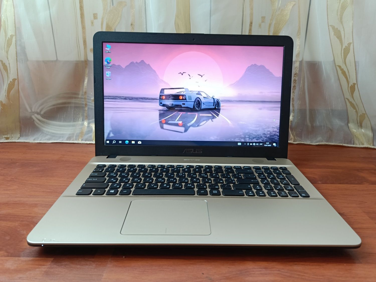 Сучасний Asus Vivobook Max 23  рік стан нового