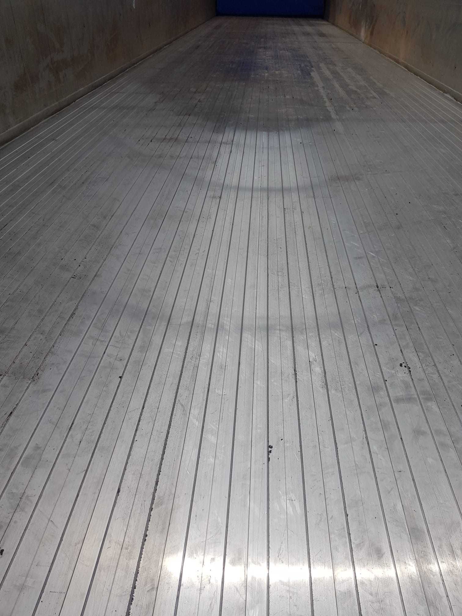 Ruchoma podłoga Cargo Floor 8 mm listwy podłogowe