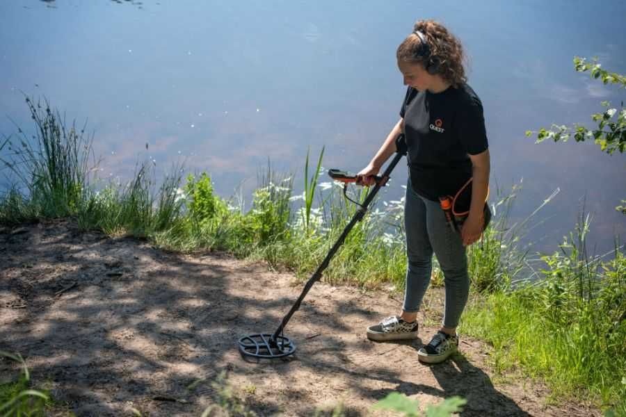 Wykrywacz metali Quest Q35, Słuchawki bezprzewodowe i Xpointer Zestaw