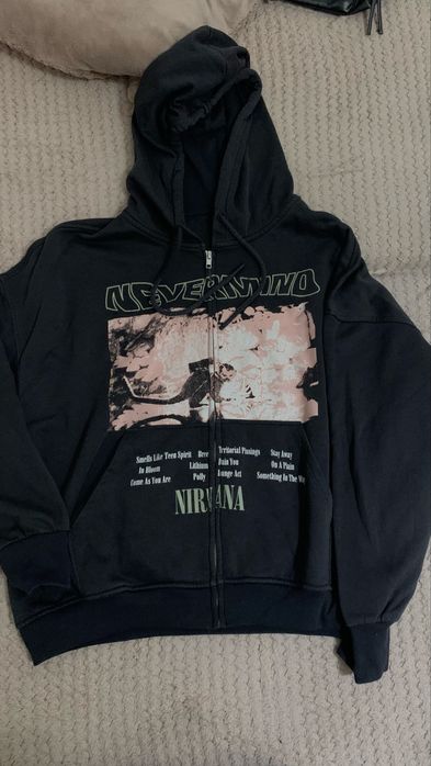 Rozpinana bluza nirvana