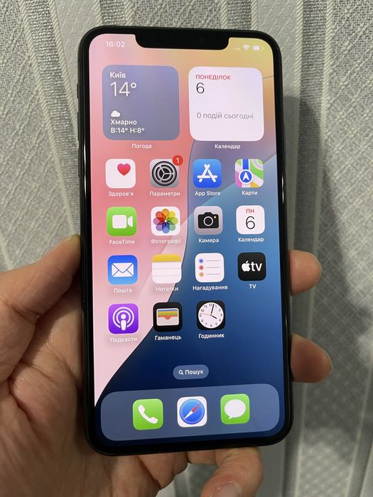 Apple iPhone 11 pro max 256 gb. Неверлок, акб 90%
