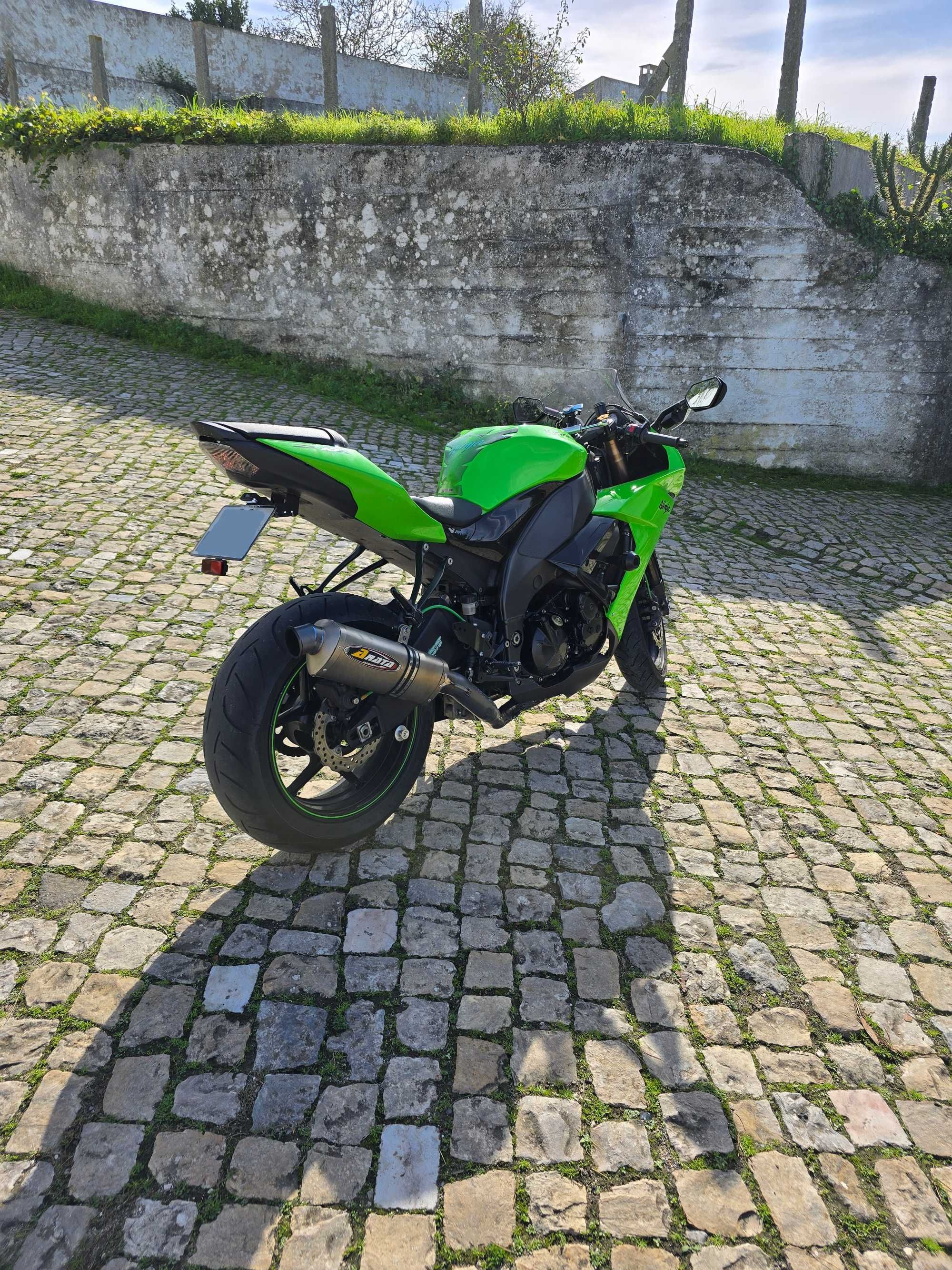 Kawasaki NINJA ZX10R 2008
