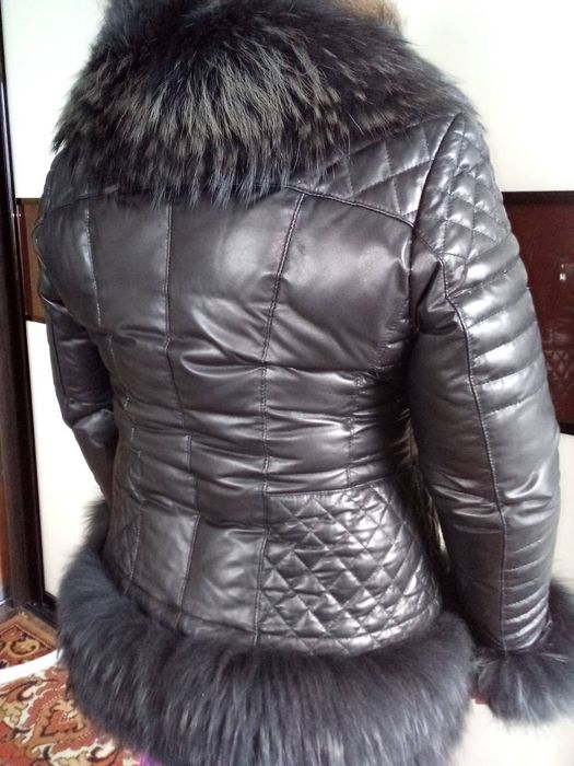 Кожаная пуховая куртка