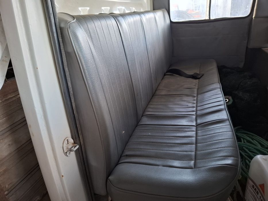 Carrinha caixa aberta com muita força