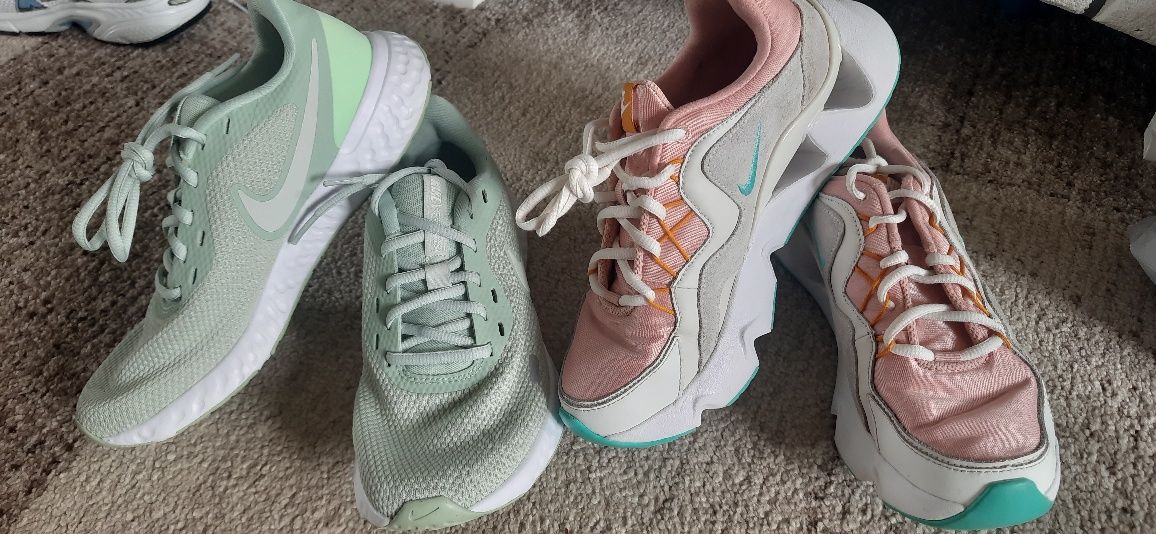 Кросівки жіночі Nike