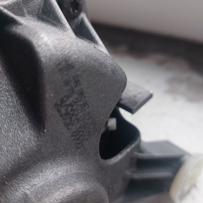 двигатель от стиральной машины Bosch.