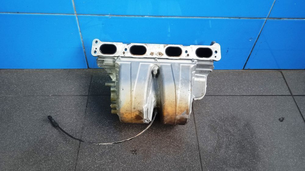 Kolektor ssący Opel Astra III H 1.6 B