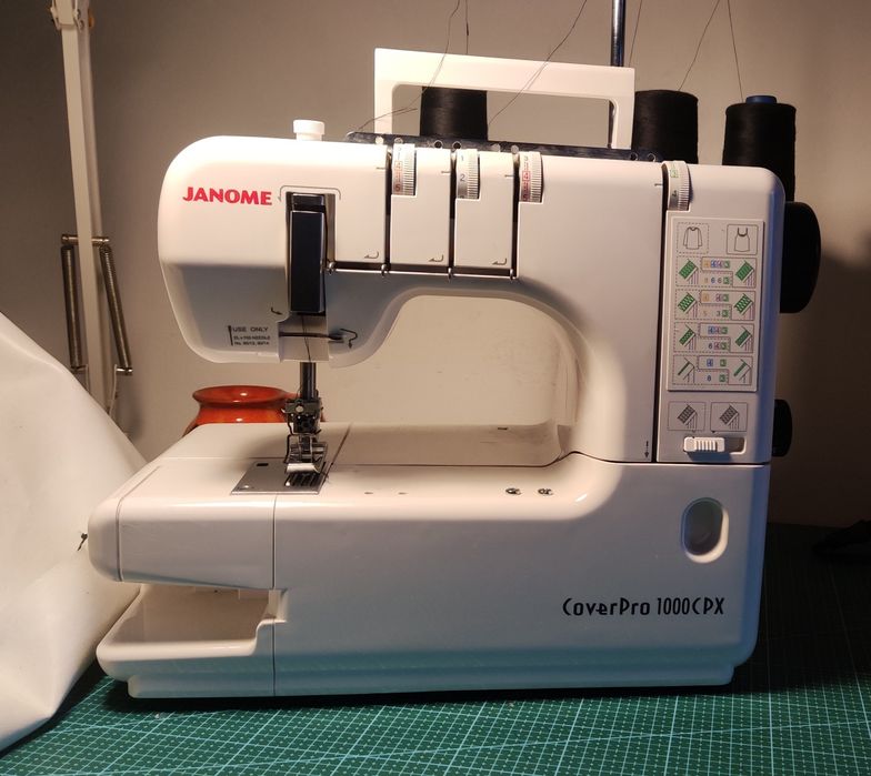 Maszyna do szycia Cover Pro 1000PX Janome