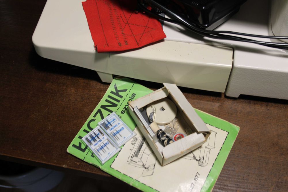 Maszyna do szycia Łucznik 877 po serwisie z gwarancją