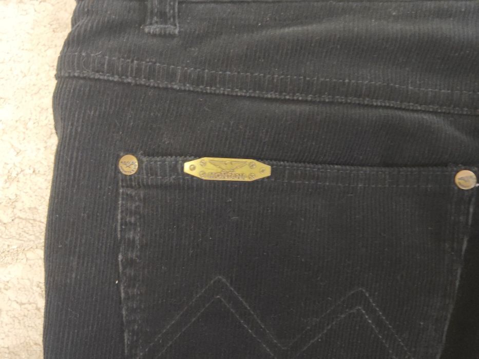 Джинсы вельветовые Montana (р.33/34)