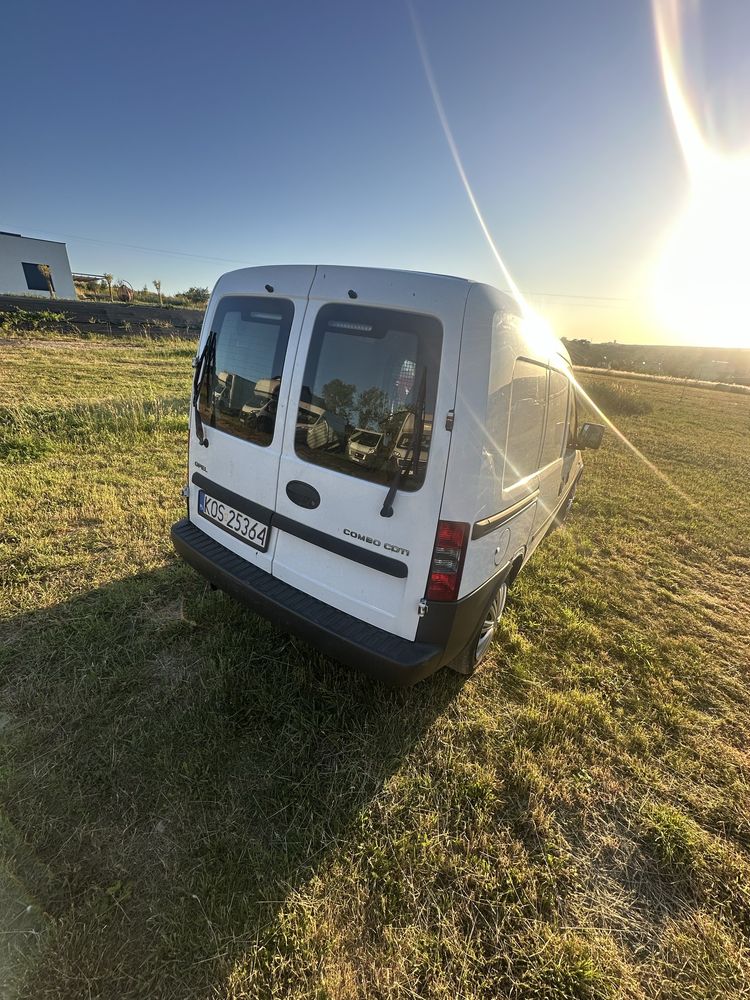 Opel combo 2011 r krajowy fv super stan, klima