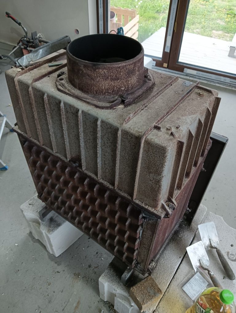 Kominek powietrzny + 2 metry rury fi 200