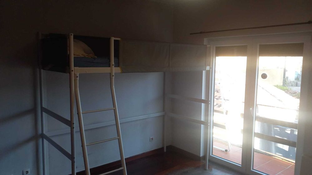 Estrutura de cama Ikea VITVAL