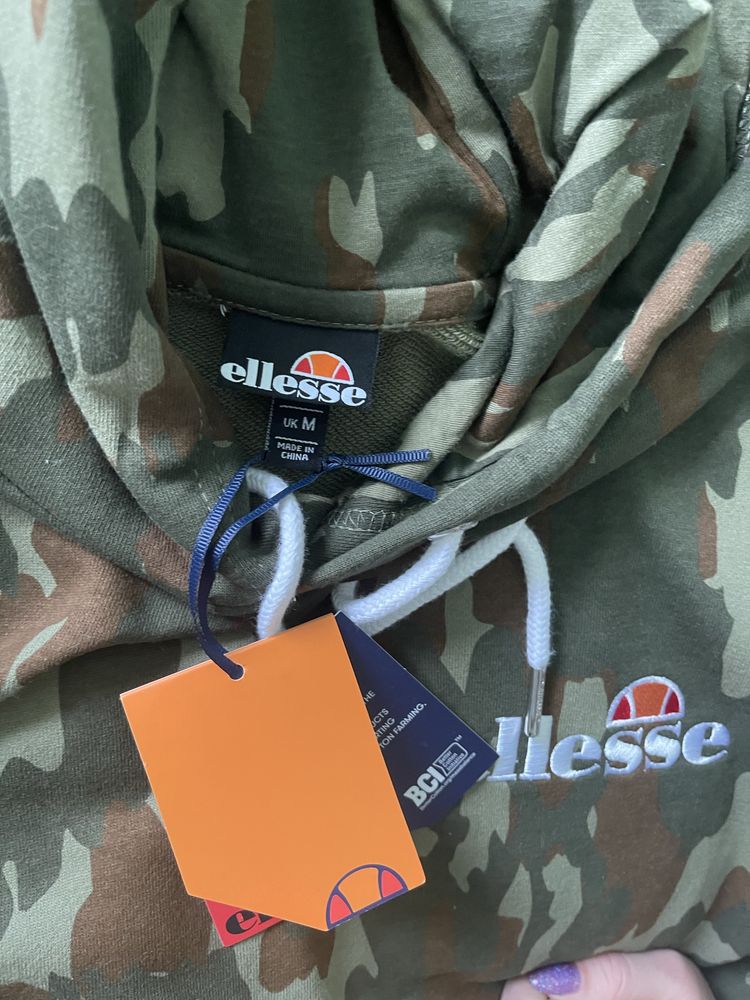 Продам худі Ellesse