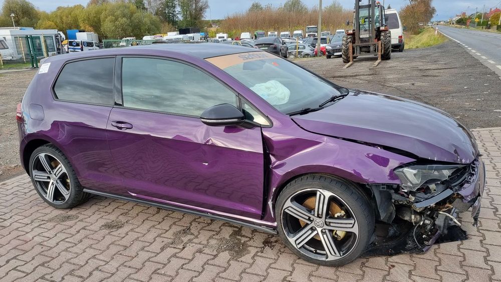 Volkswagen Golf 2.0 GTI 220 KM Niski Przebieg Manualna Skrzynia Biegów