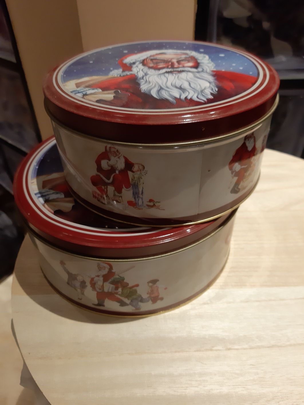 Święty Mikołaj pudełko blaszane opakowanie metal vintage boho prl