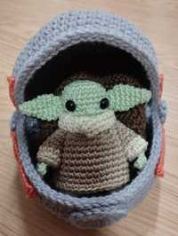baby Yoda e nave
