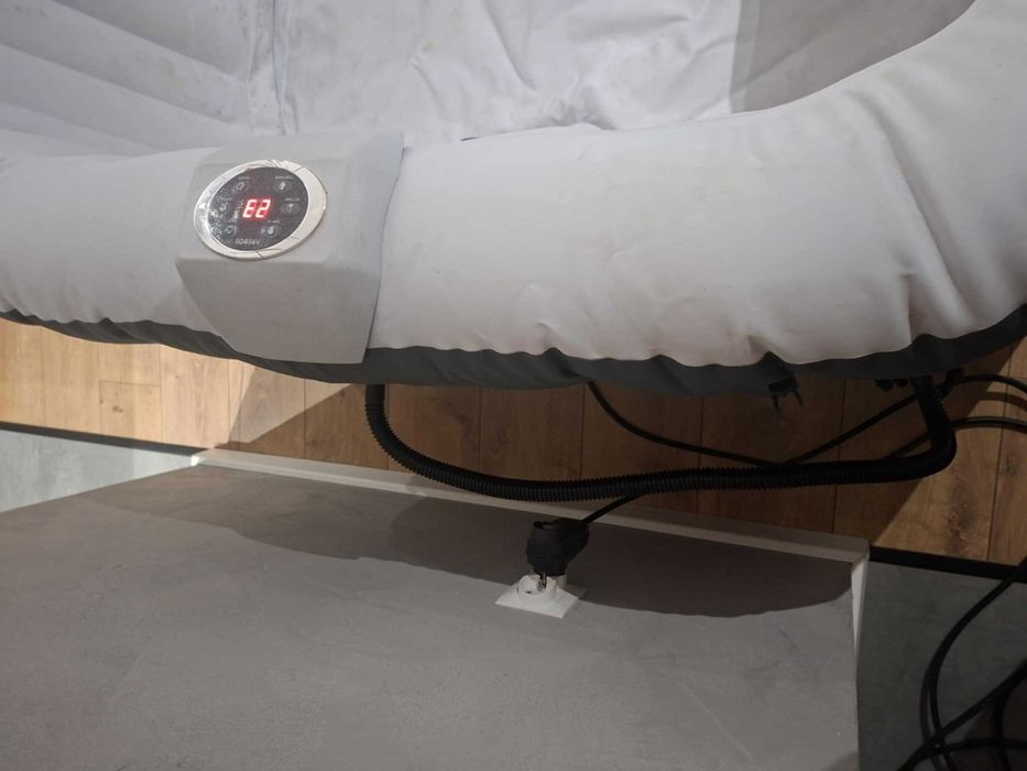 Basen spa jakuzzi Florence Arebos