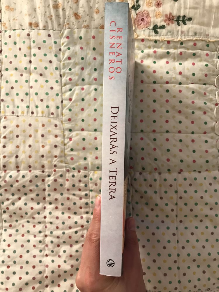 Livro novo “deixaras a terra” (preco bertrand 18.85€)