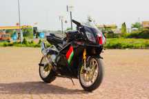 Aprilia RSV 1000R