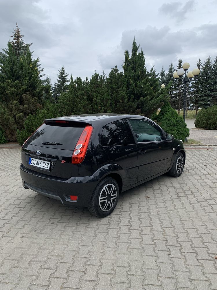 Ford Fiesta mk6  pakiet ST 1.3 Benzyna