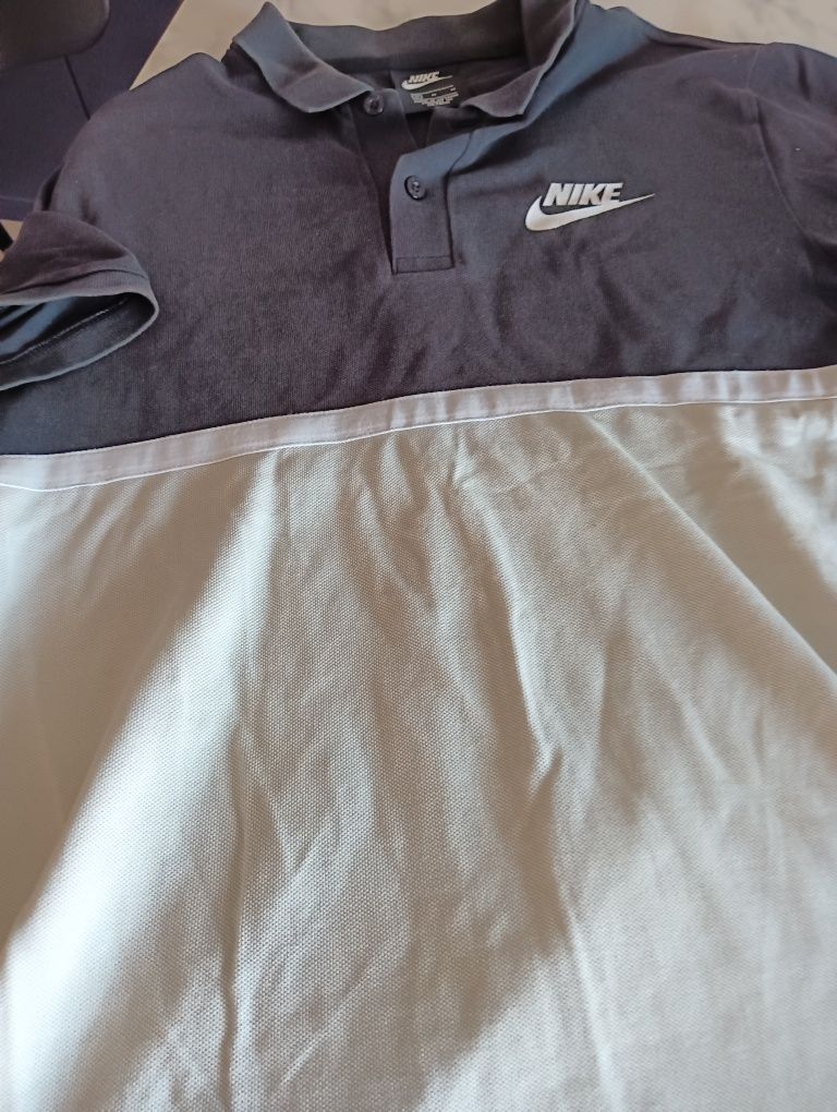 Tshirt -Polo	Nike		Tamanho M	usada em bom estado