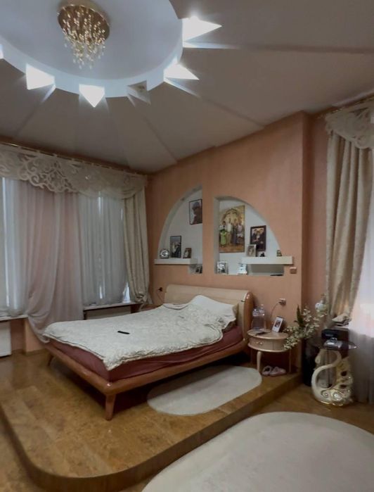 Розкішний будинок в Золотому Трикутнику (189-473)