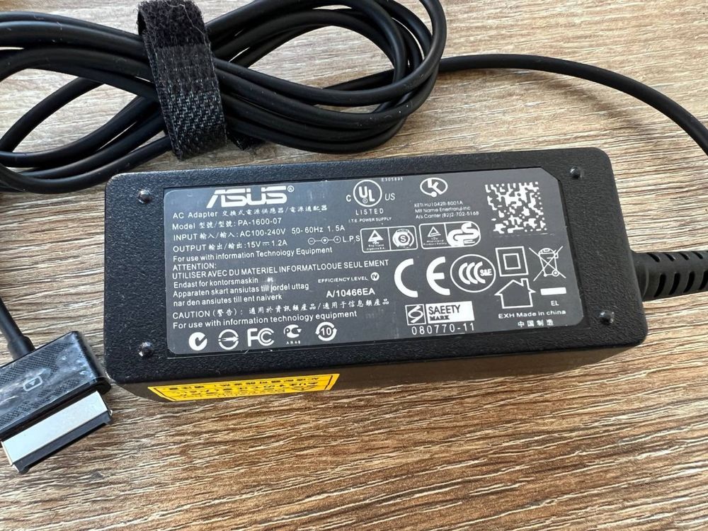 Блок живлення для до Asus 15V 1.2A 18W TF101 40 Pin зарядне зарядка