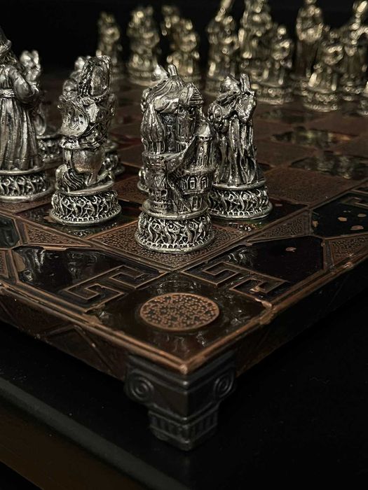 Металлические шахматы