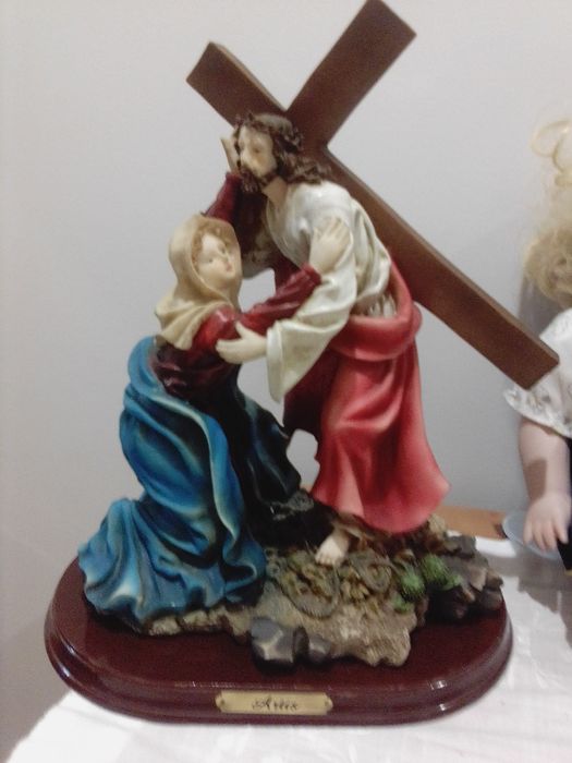 Santos N.sra APARECIDA, e Artis Cristo Cimadalena e terso em madeira