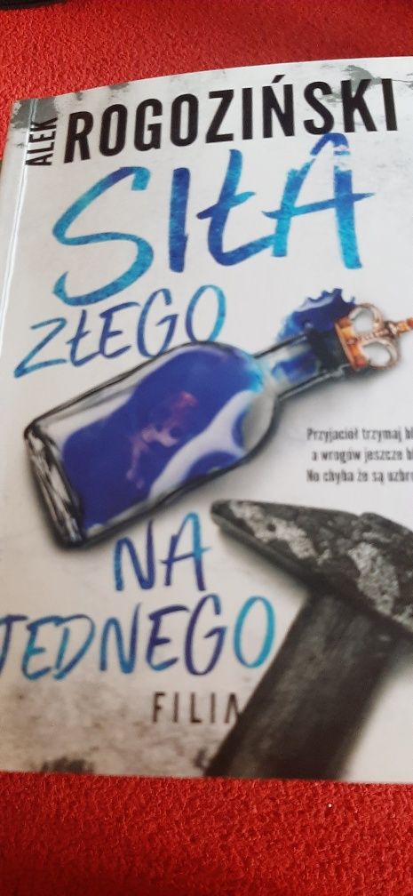 Alek Rogozinski Sila zlego na jednego