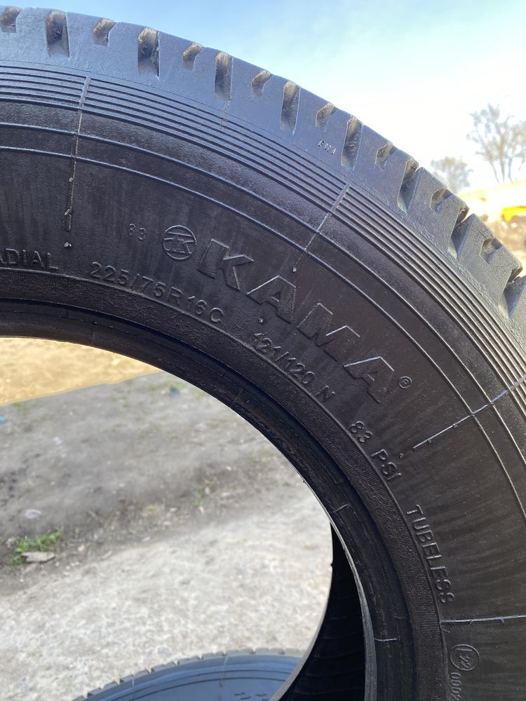 Продам резину 225/75r16C КАМА