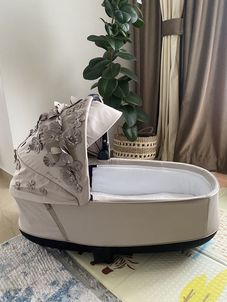 Оригінальна Люлька Cybex Priam 3.0 Simply Flowers