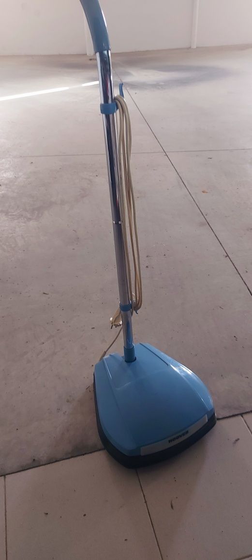 Enceradora Hoover F2200 excelente estado