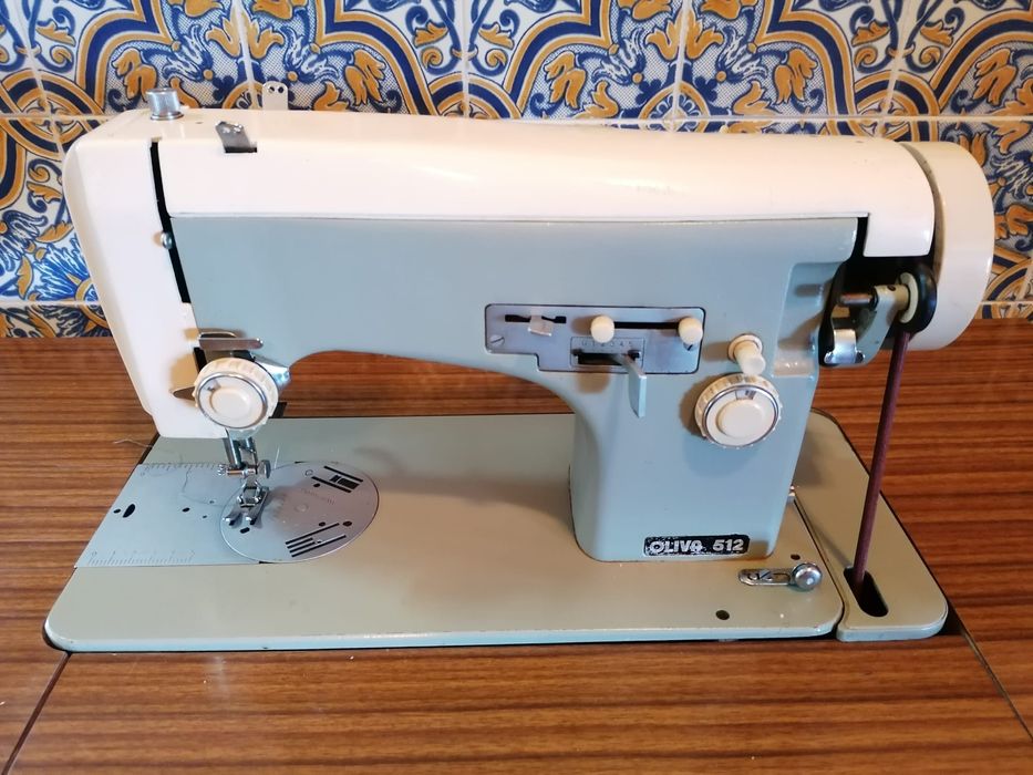 Desocupar - Máquina costura Oliva 512