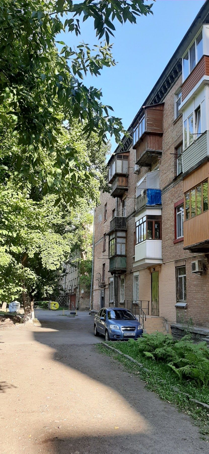 Продам комнату в общежитии, метро Нивки