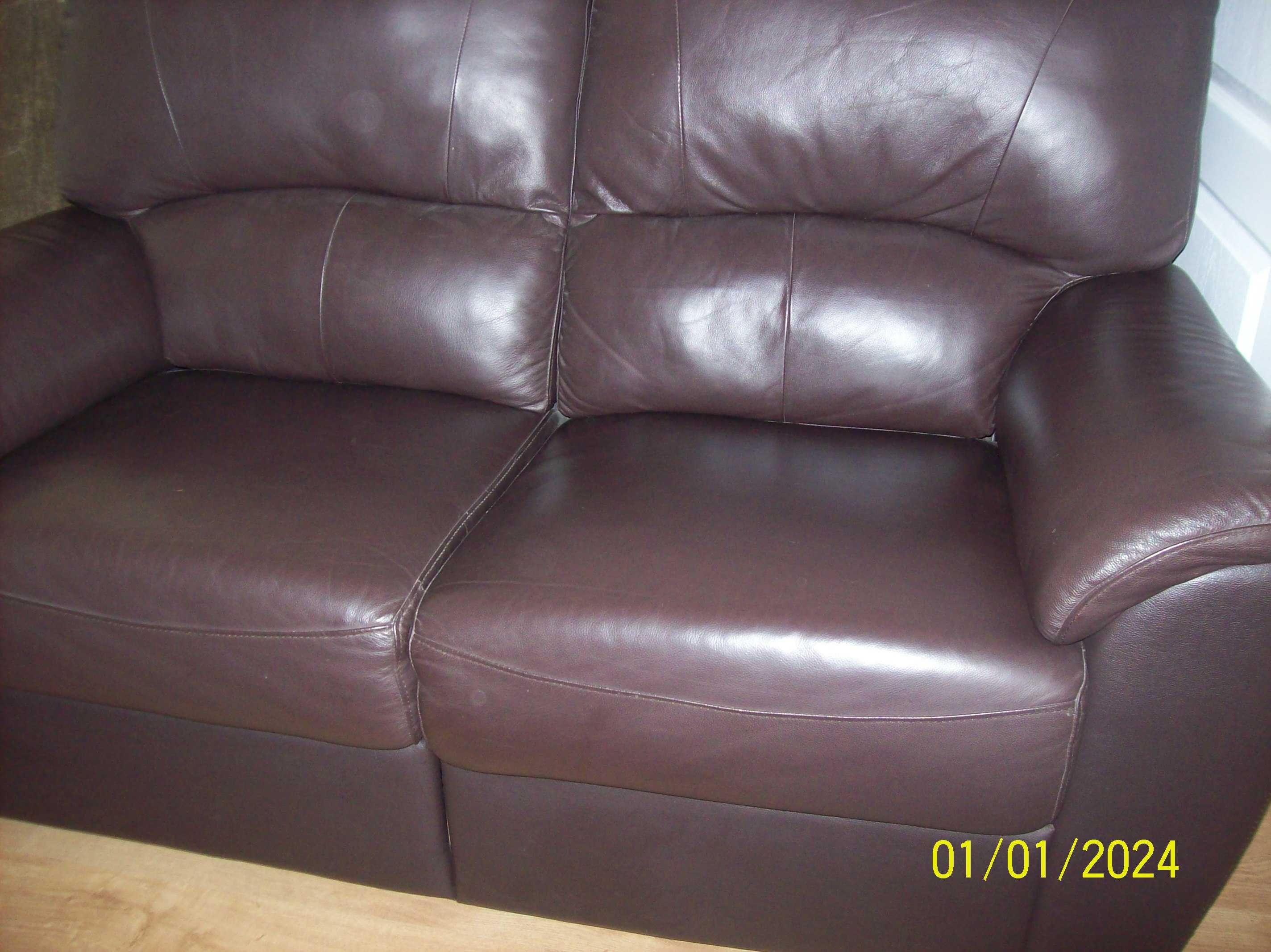 Vende-se 2 sofas   em pele