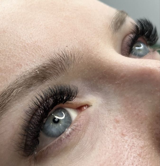 Манікюр/педикюр , нарощування вій , ламі вій/брів