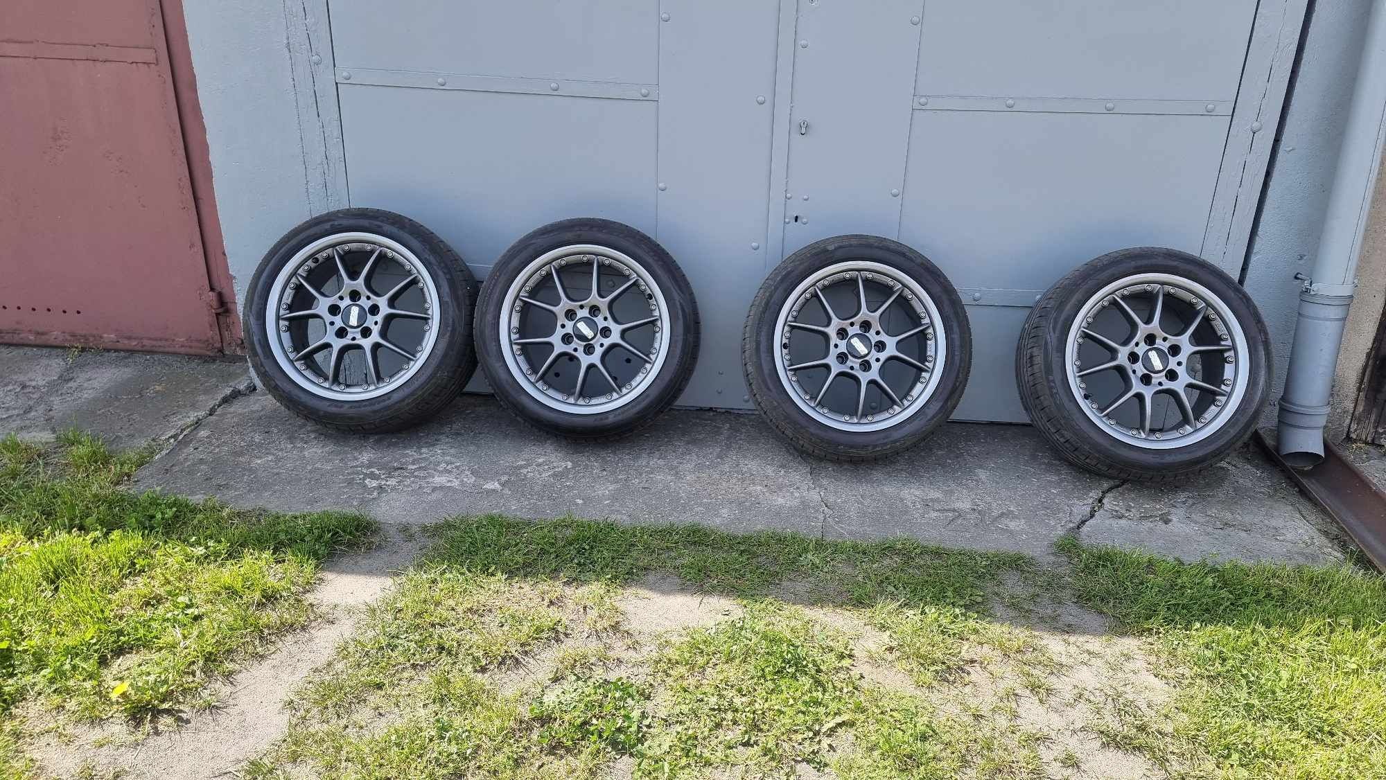 BBS 17 RK 503 z oponami.