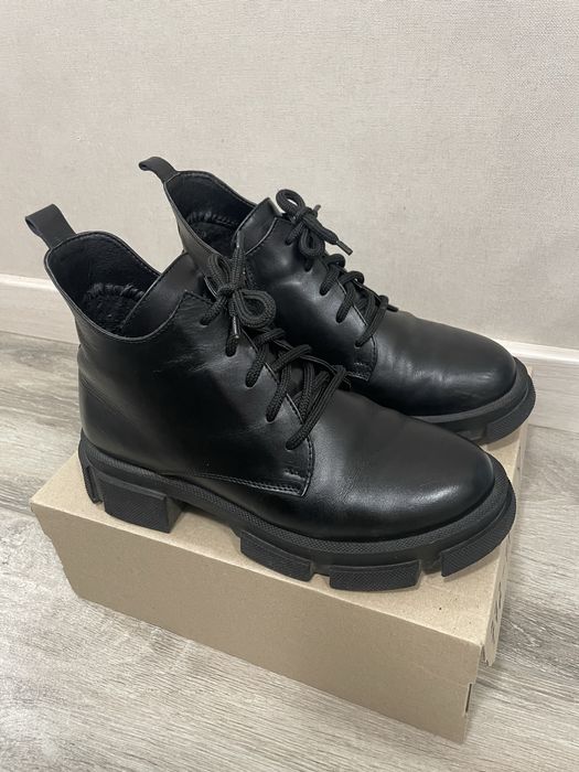 Жіночі ботінки на флісі 38-39 розмір, 25 см устілка