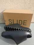Adidas_YeezySlide_Czarny Moda_Klapki_obuwniczy Rozmiar. 38